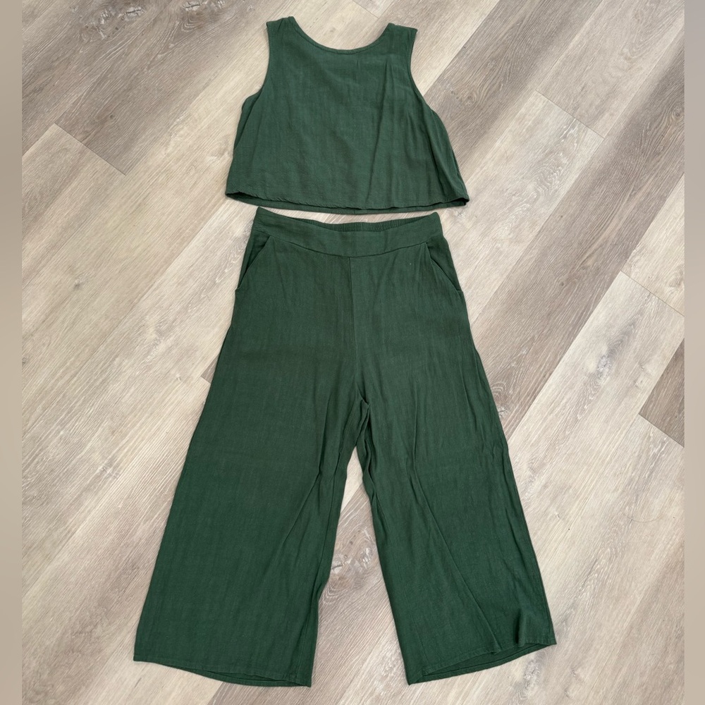 Green Two-Piece Set
